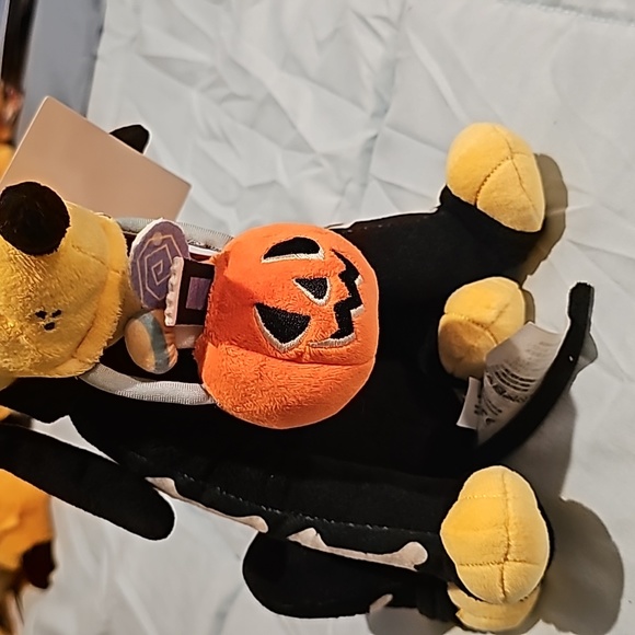 NWT Disney Halloween Tricks and Treats 2020 Pluto plush - Picture 5 of 7